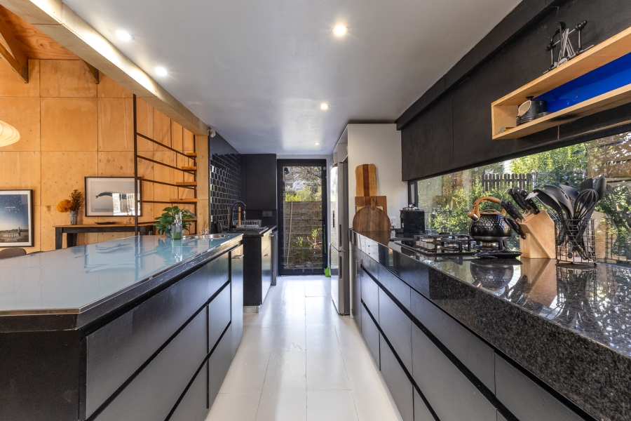6 Bedroom Property for Sale in Pringle Bay Western Cape